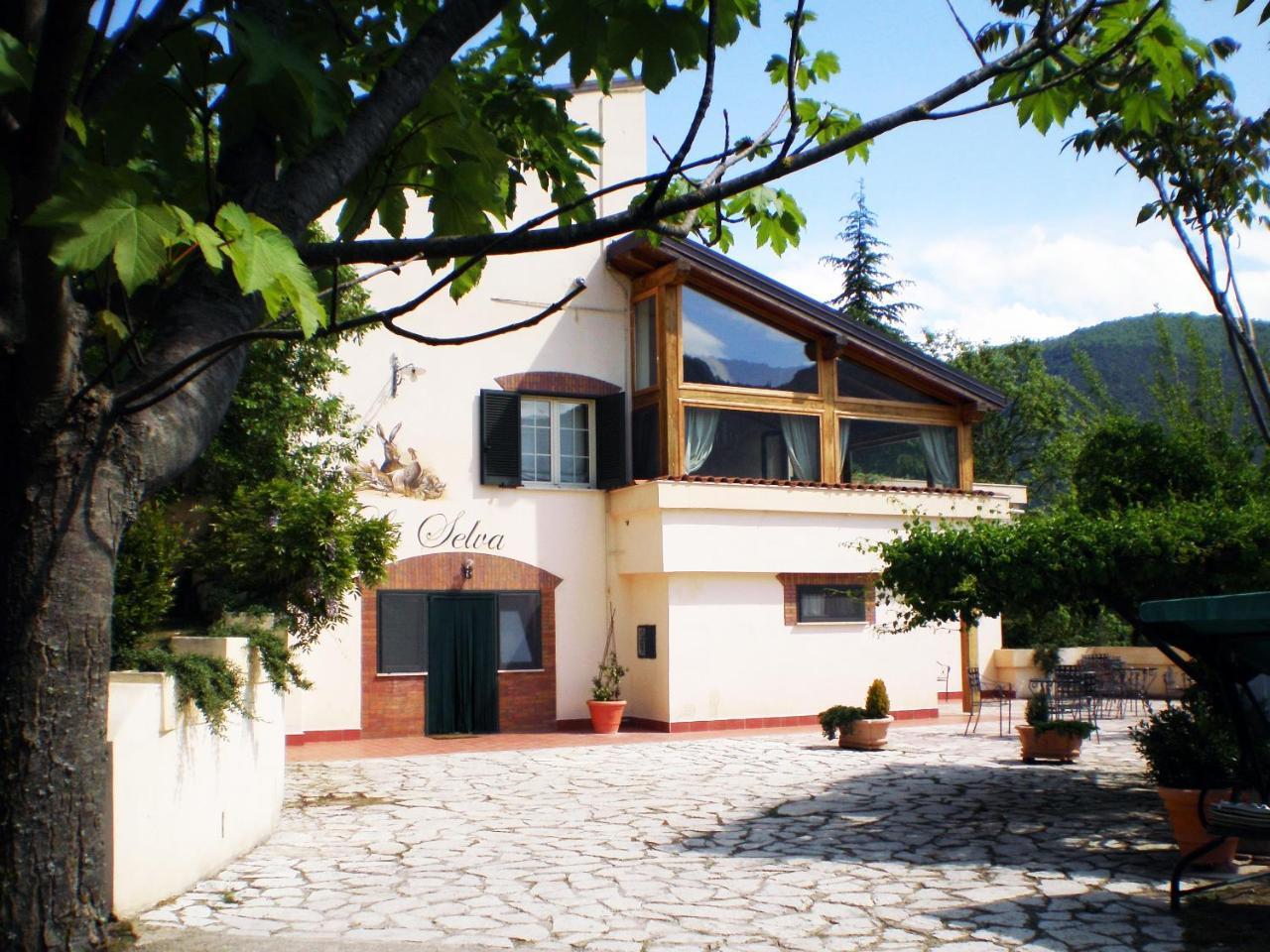 Agriturismo La Selva リエーティ エクステリア 写真